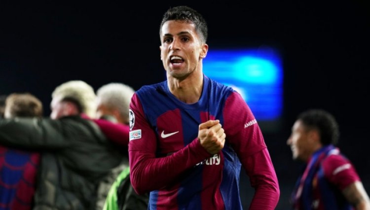 Barcelona submits an offer to Manchester City for Cancelo